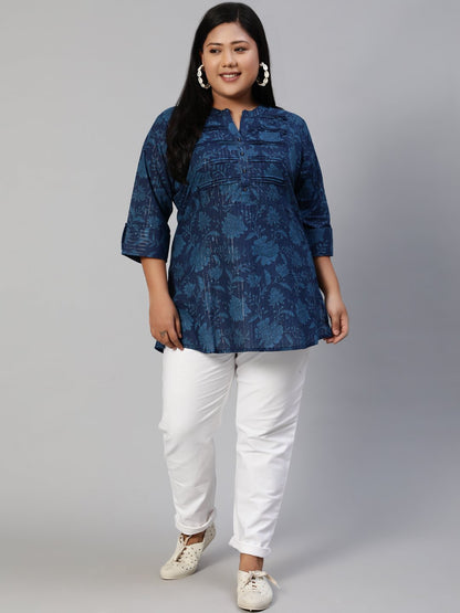 Women Navy Blue Printed Tunic With Three Quarter Sleeves