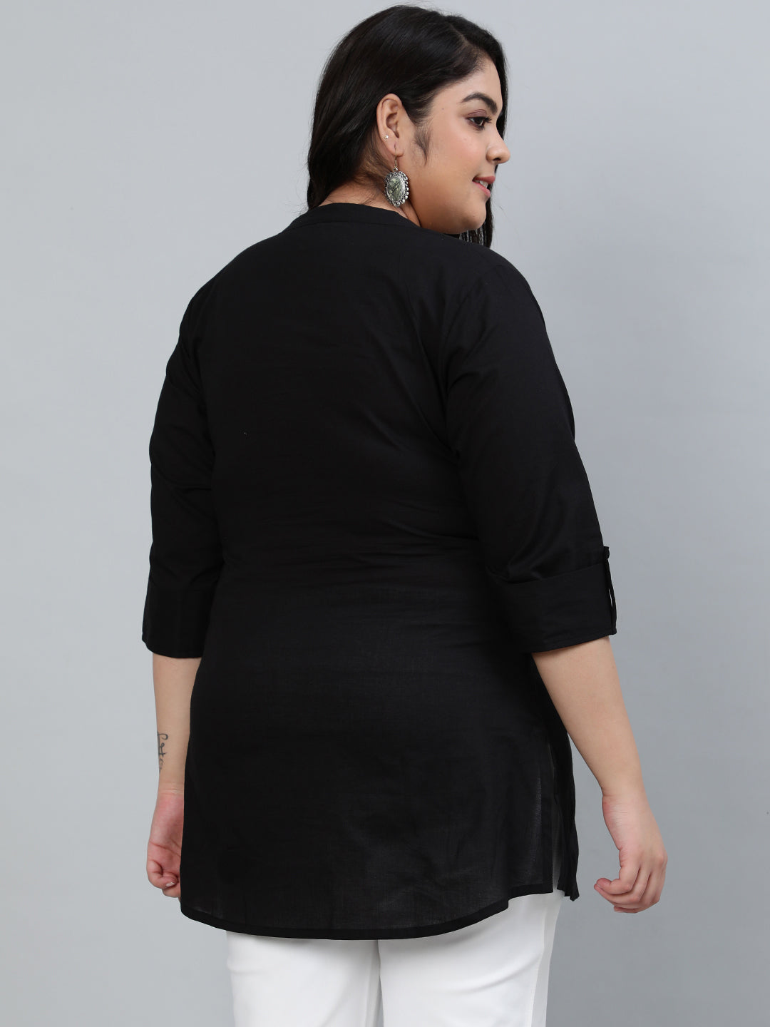 Women Solid Black Plus Size Tunic With Three Quarter Sleeves