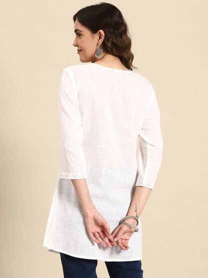 Women Off-White Embroidered Straight Tunic With Three Quarter Sleeves