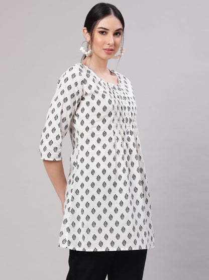 Women White Printed Straight Tunic With Three Quarter Sleeves