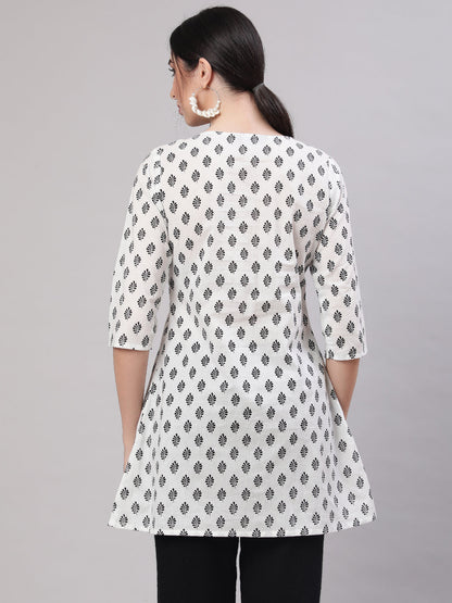 Women White Printed Straight Tunic With Three Quarter Sleeves