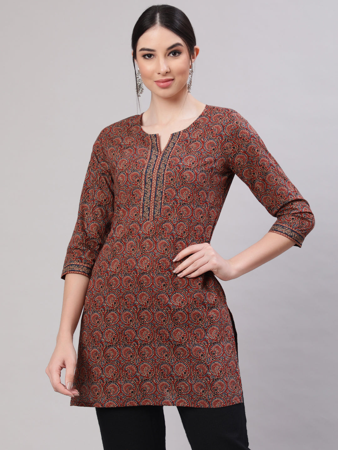 Women Multi Color Printed Straight Tunic With Three Quarter Sleeves