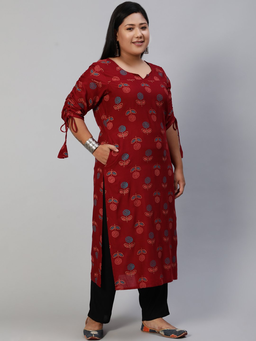 Women Maroon Printed Straight Kurta With Three Quarter Sleeves