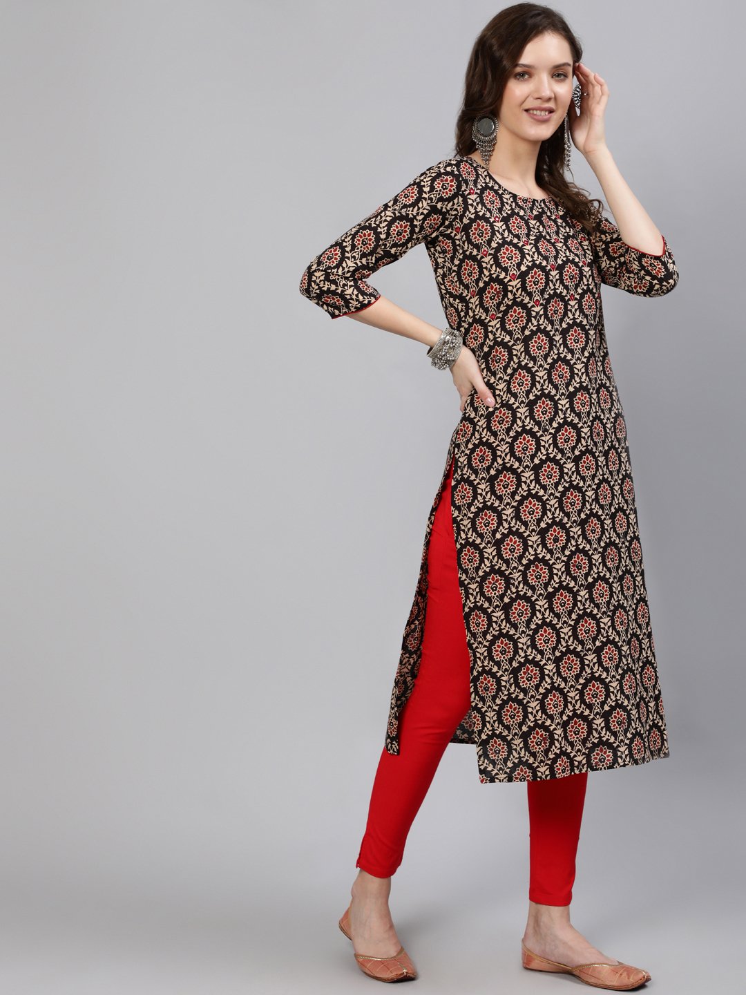 Women Black Mirror Work Printed Straight Kurta With Three Quarter Sleeves