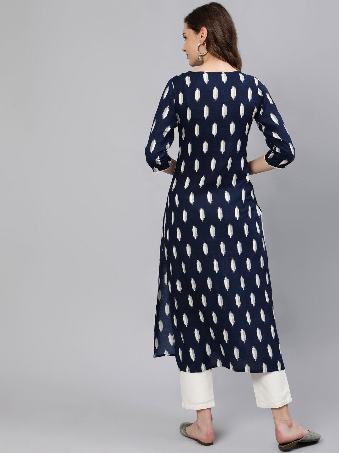 Women Navy Blue Printed Straight Kurta With Three Quarter Sleeves