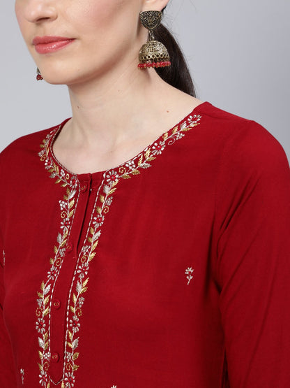 Women Maroon Embroidered Straight Kurta with Three Quarter Sleeves