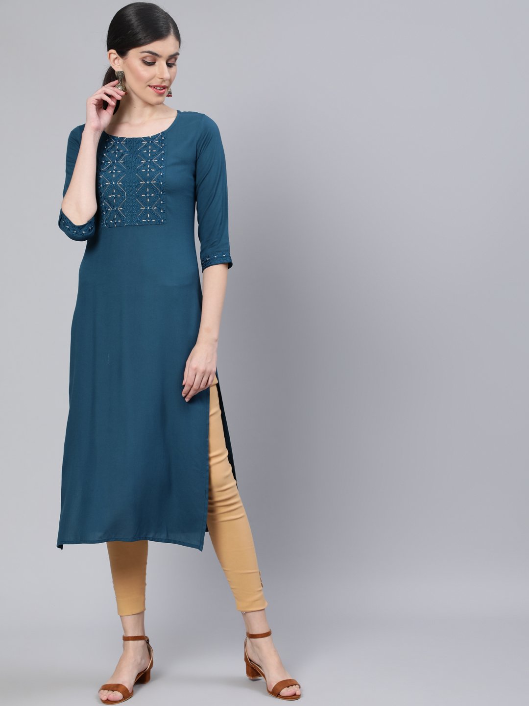 Women Teal Blue Embroidered Straight Kurta with Three Quarter Sleeves