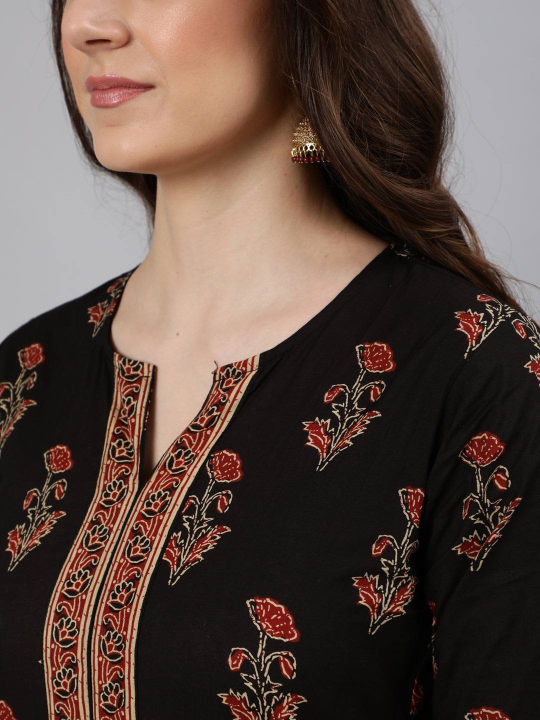 Women Black Ethnic Printed Straight Kurta With One Side Pocket