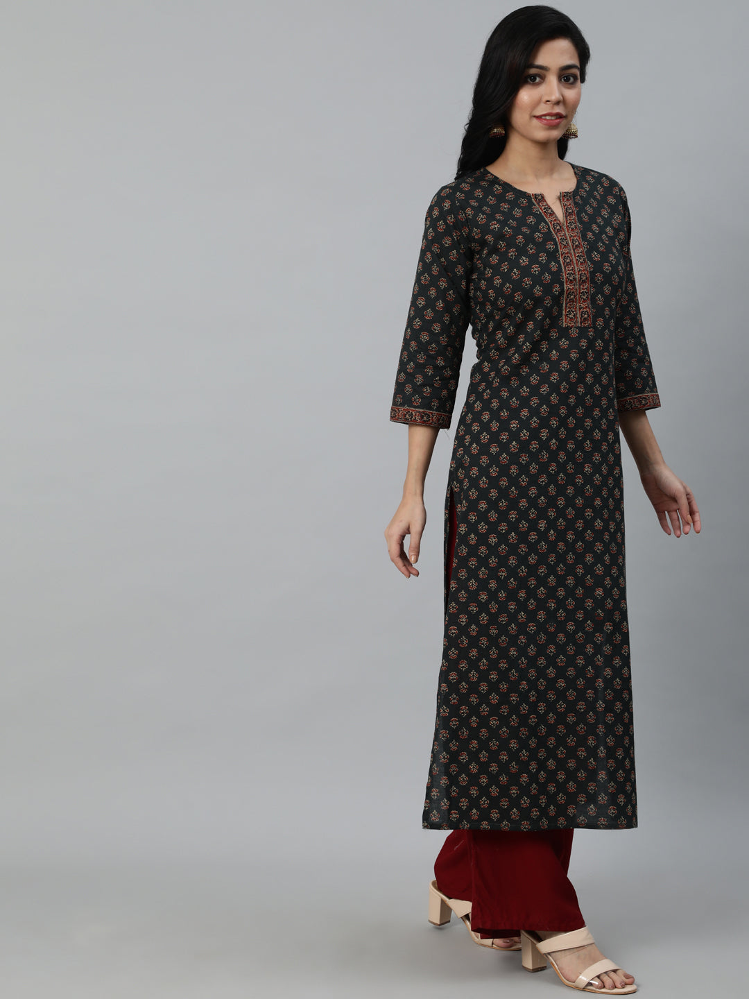 Women Green Ethnic Printed Straight Kurta With Three Quarter Sleeves