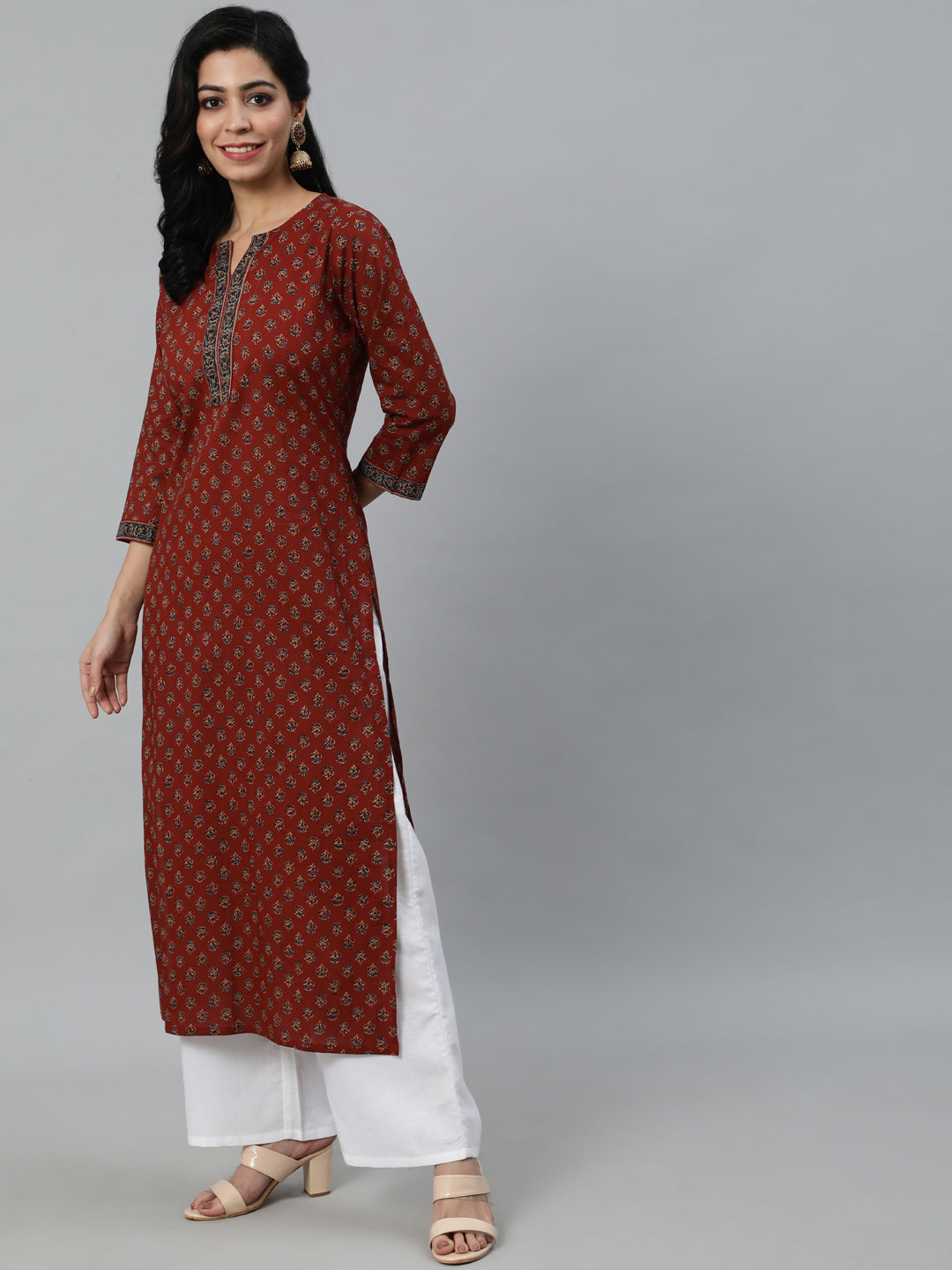 Women Maroon Printed Straight Kurta With Three quarter Sleeves