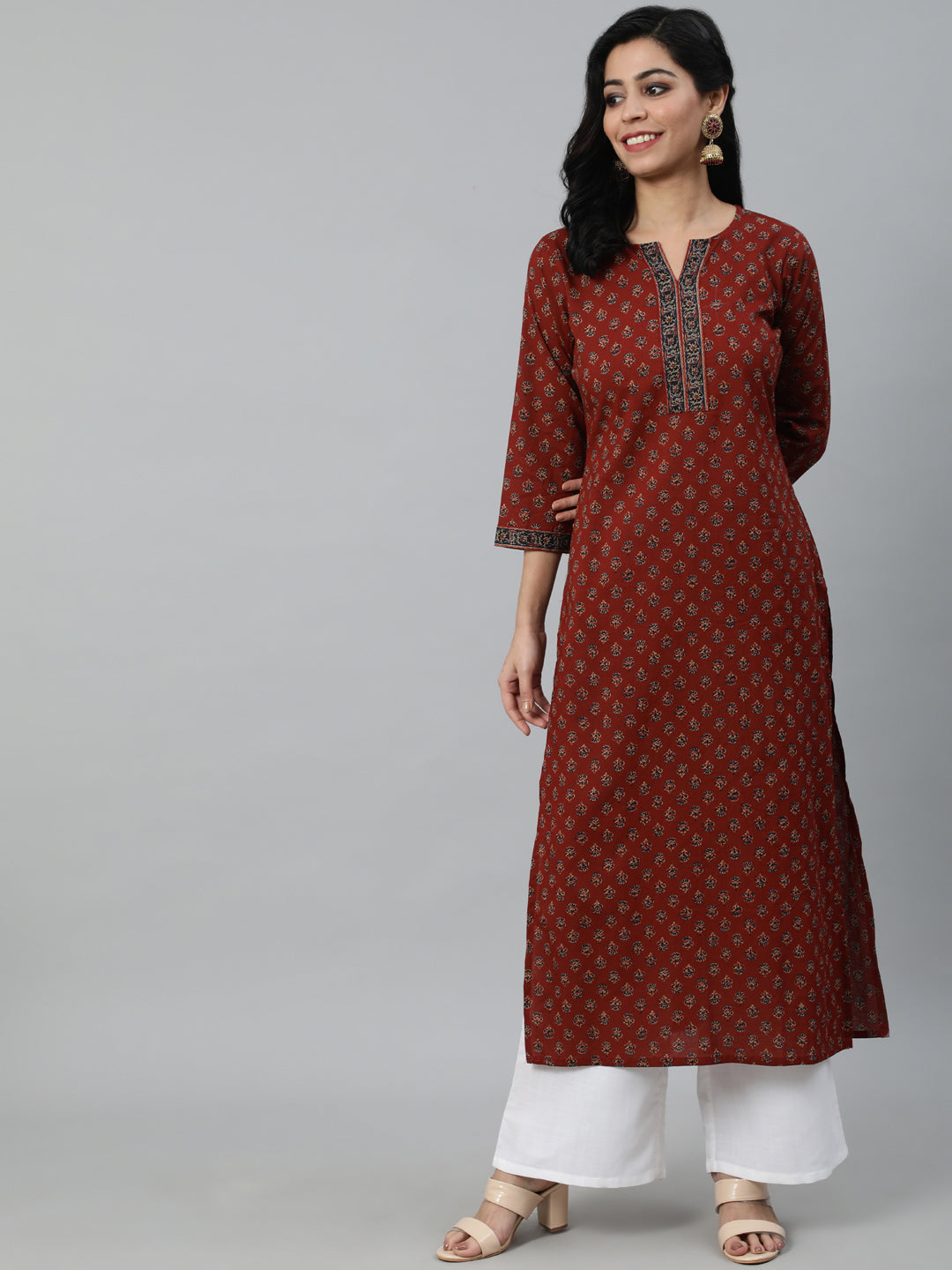 Women Maroon Printed Straight Kurta With Three quarter Sleeves