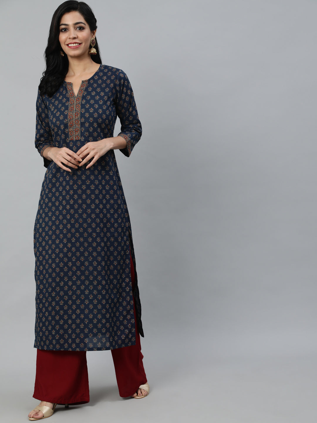 Women Navy Blue Ethnic Printed Straight kurta With Three Quarter Sleeves