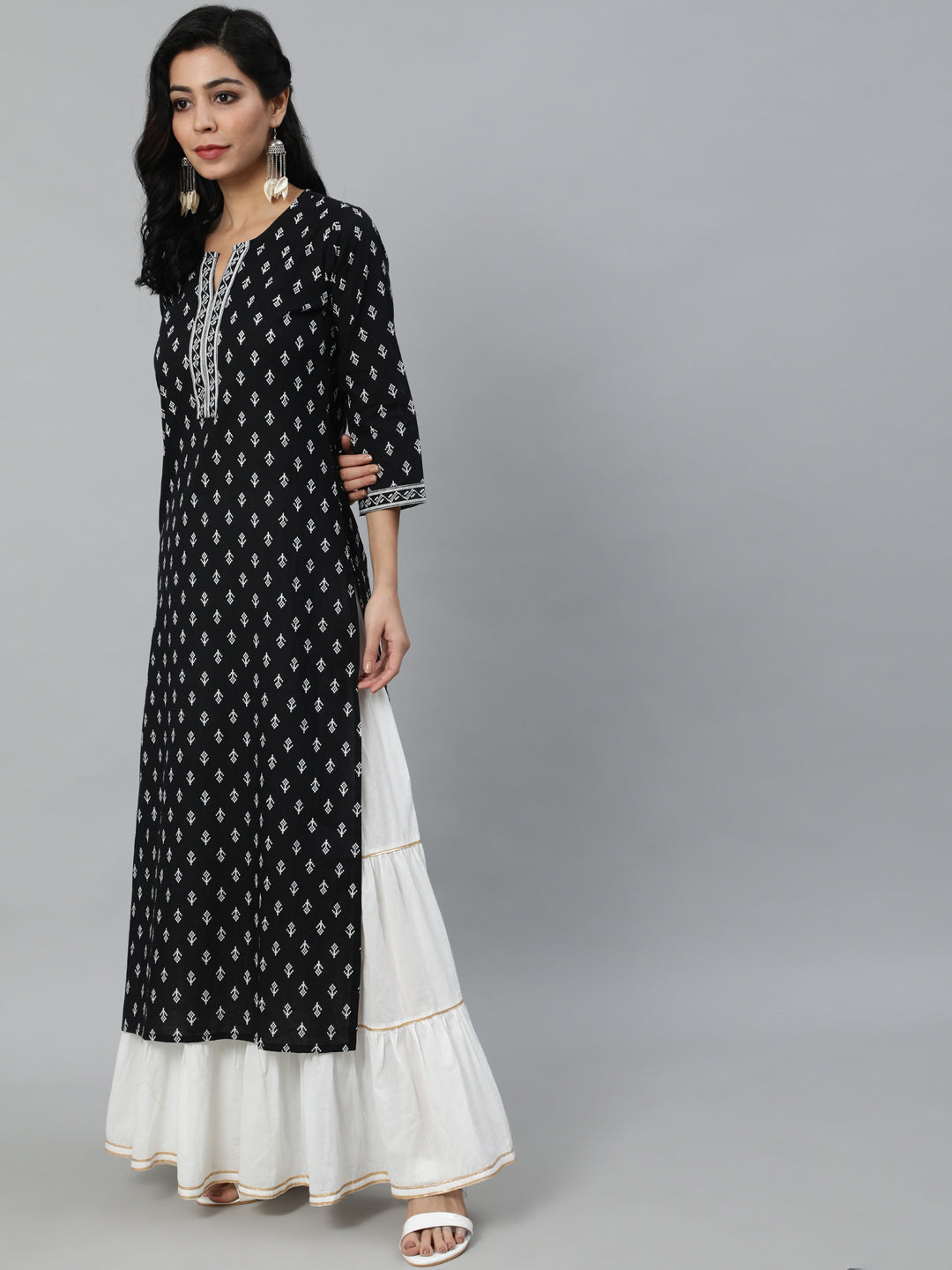 Women Black Calf Length Straight Kurta With Round Neck And Three Quarter Sleeves