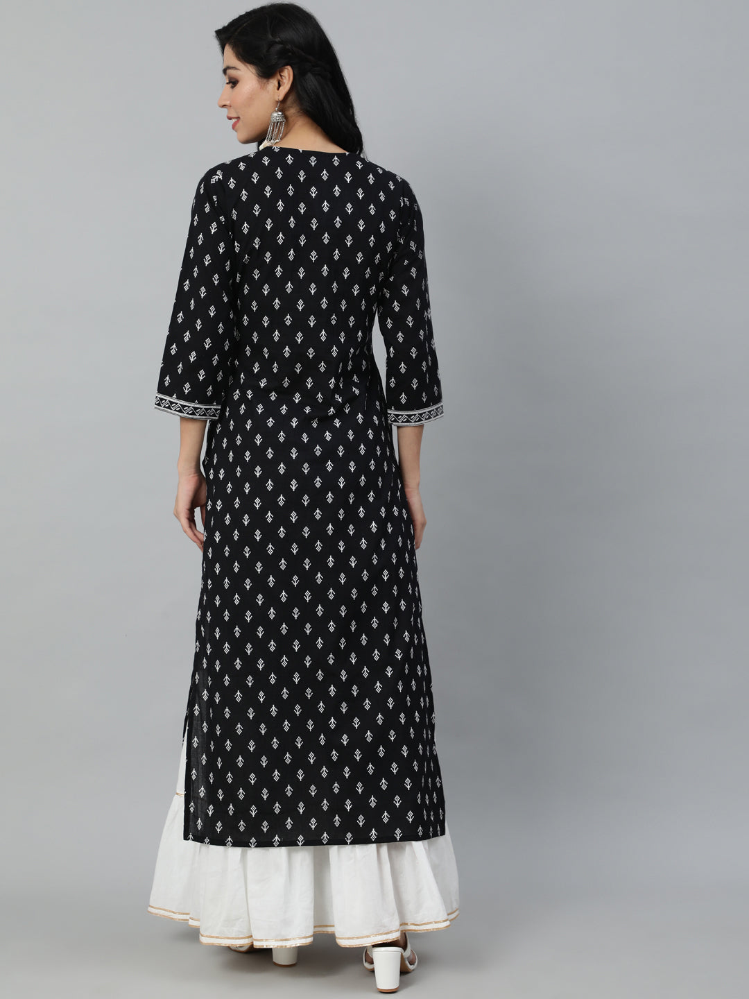 Women Black Calf Length Straight Kurta With Round Neck And Three Quarter Sleeves