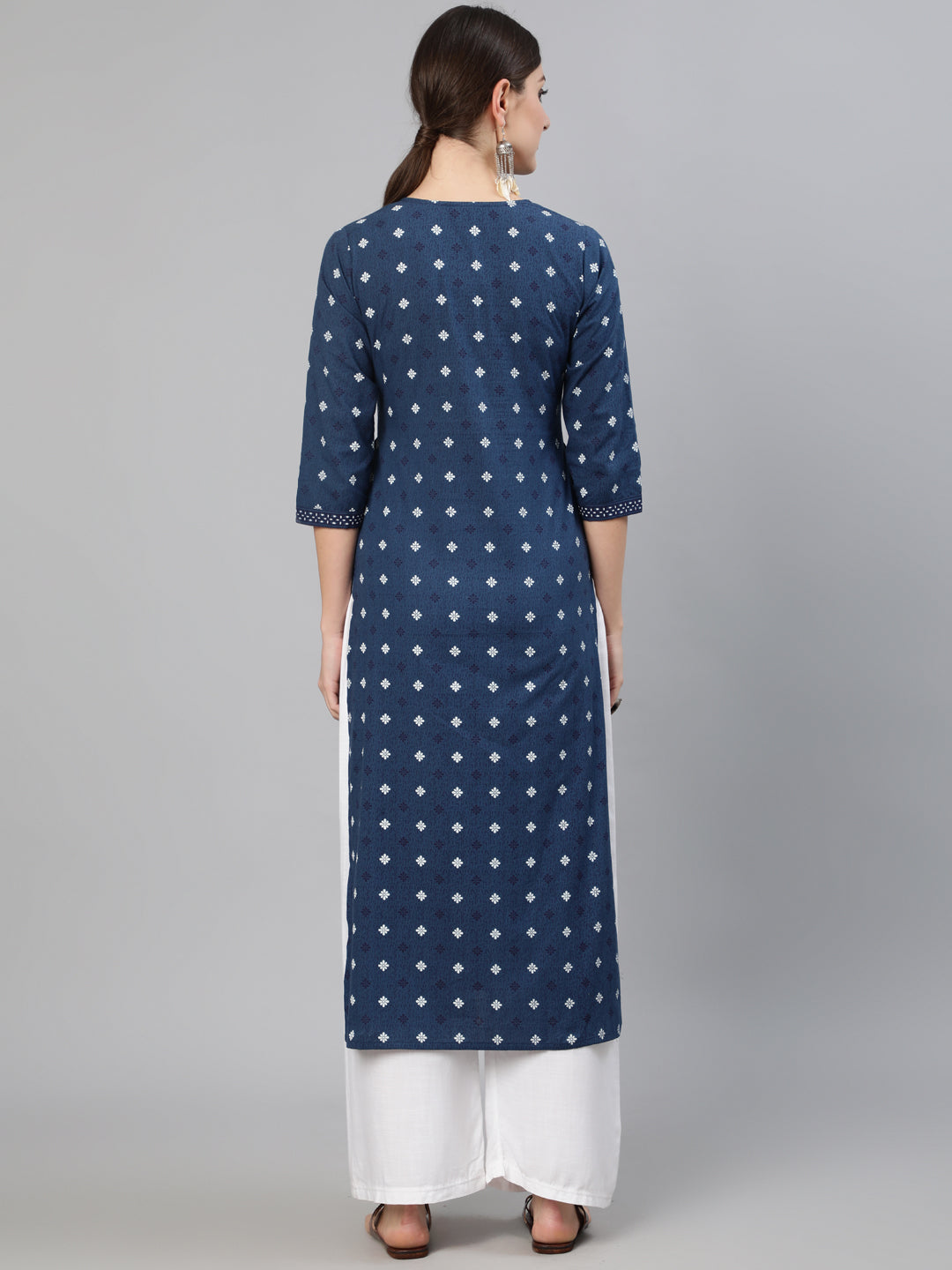 Women Navy Blue Ethnic Printed Straight Kurta With Three Quarter Sleeves