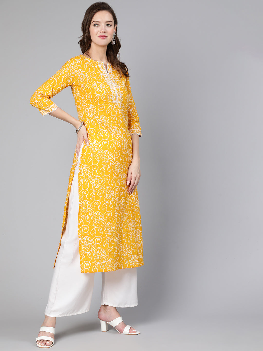 Yellow Bandhani Printed Straight Kurta With Three Quarter Sleeves