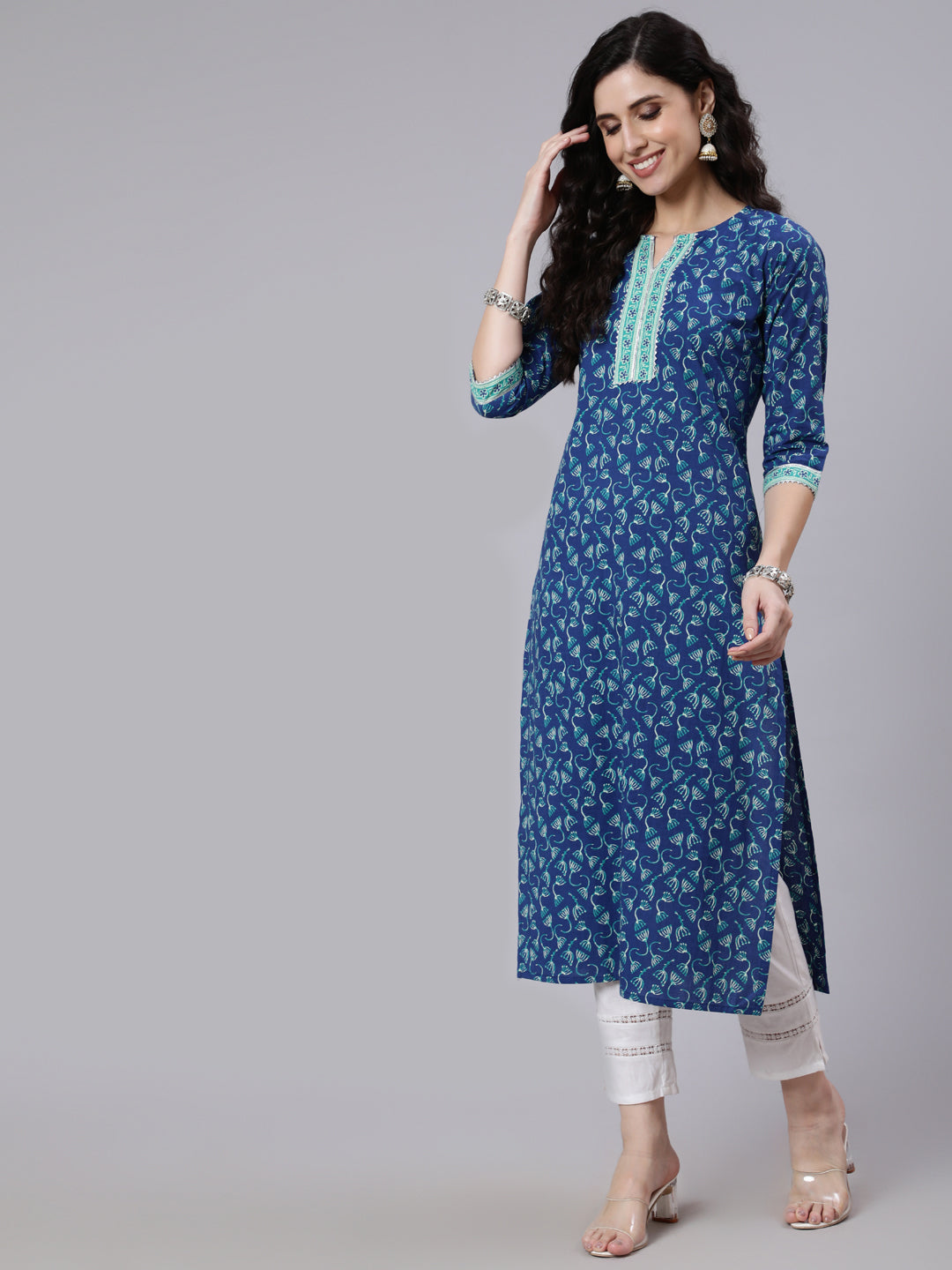 Blue Printed Straight kurta With Three Quarter Sleeves