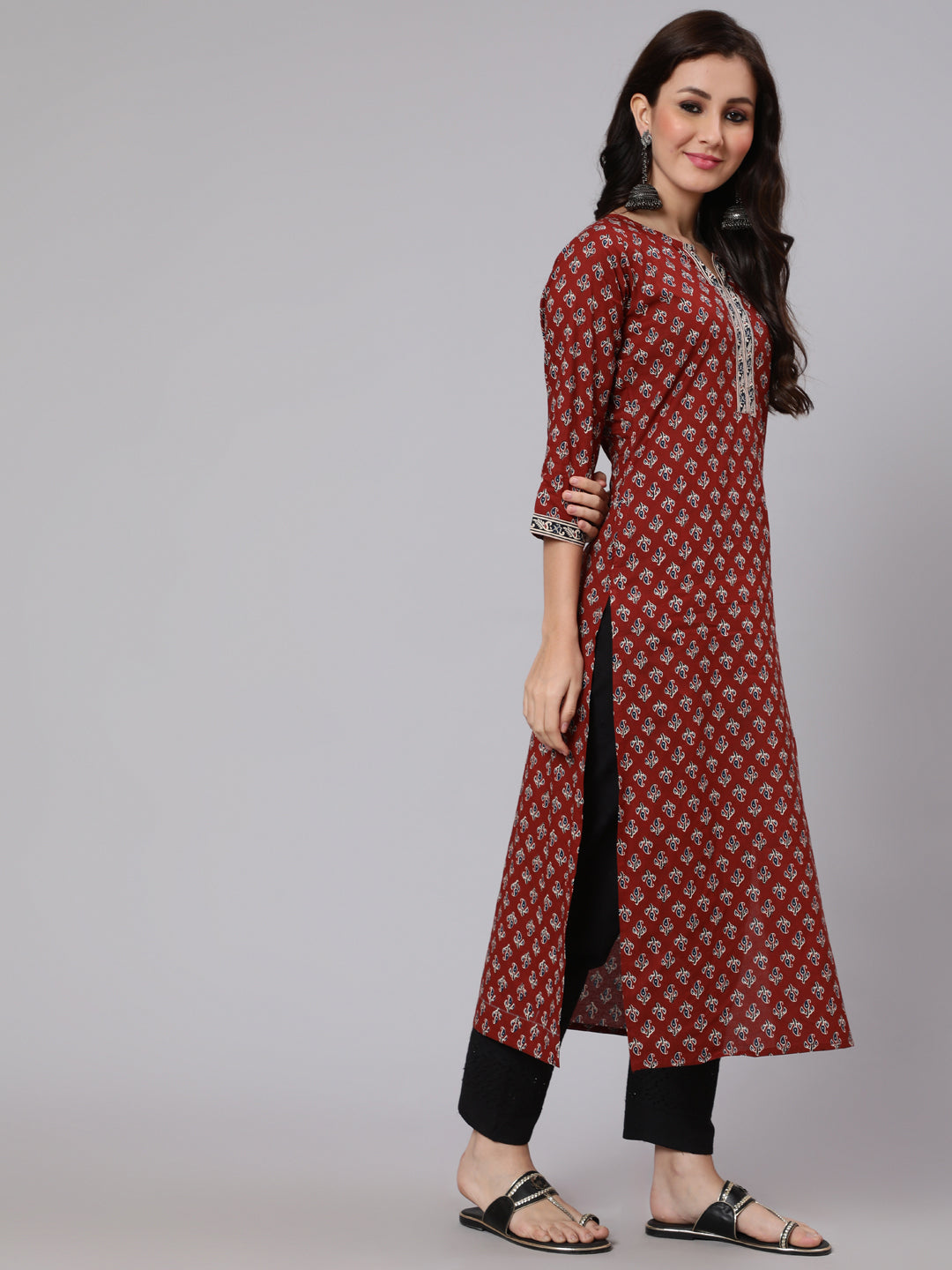 Maroon Ethnic Printed Straight Kurta With Three Quarter Sleeves