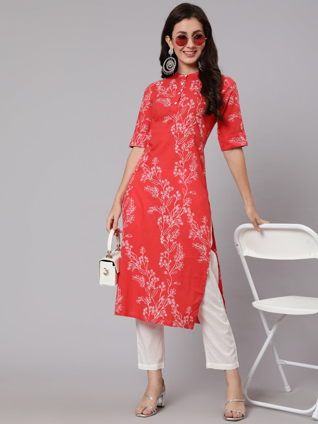 Red Floral Printed Straight Kurta With Three Quarter Sleeves