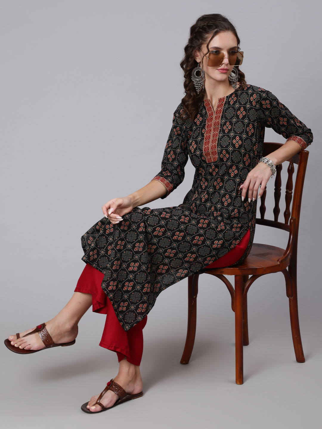 Black Printed straight kurta with three quarter sleeves