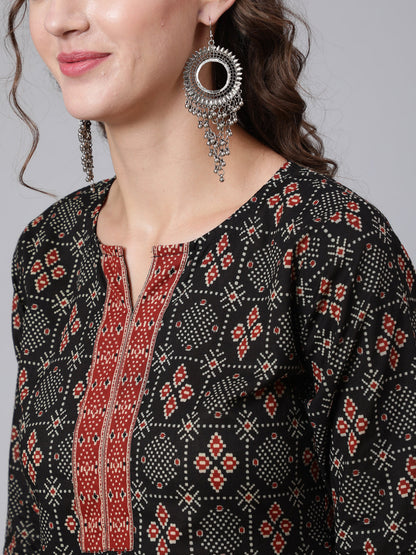 Black Printed straight kurta with three quarter sleeves