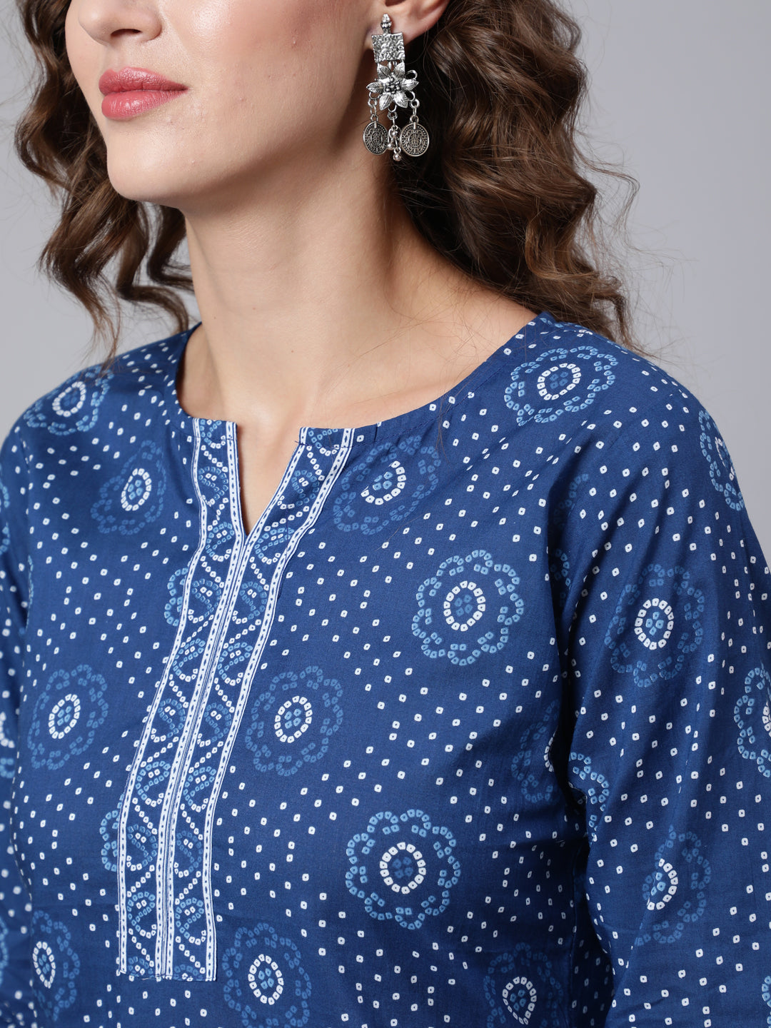 Blue Printed straight kurta with three quarter sleeves