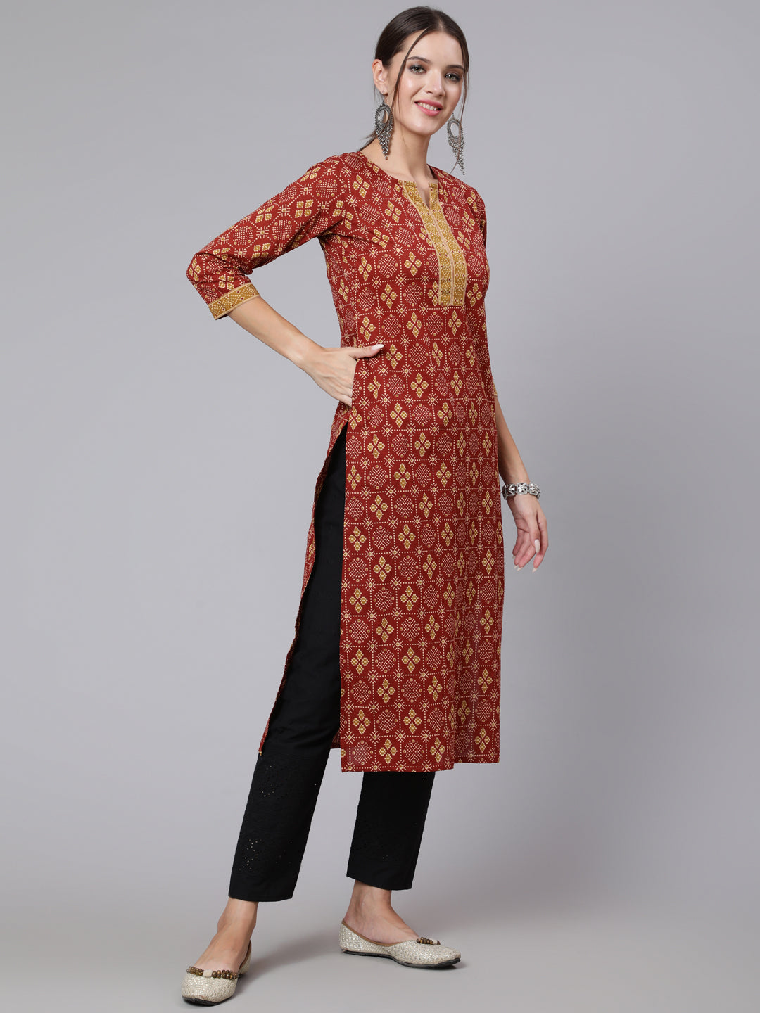 Maroon Printed straight kurta with three quarter sleeves