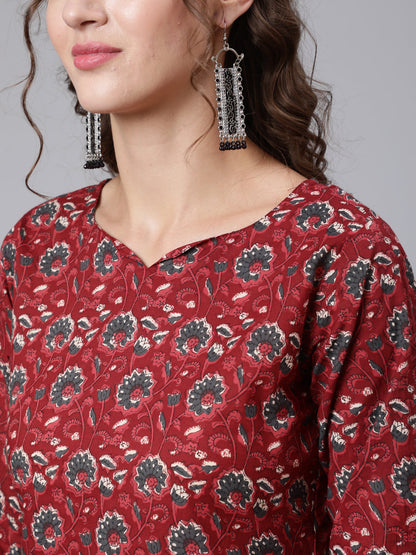 Maroon Ethnic Printed Straight Kurta with Three Quarter Sleeves