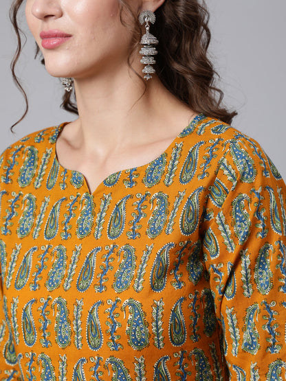 Yellow Ethnic Printed Straight Kurta with Three Quarter Sleeves