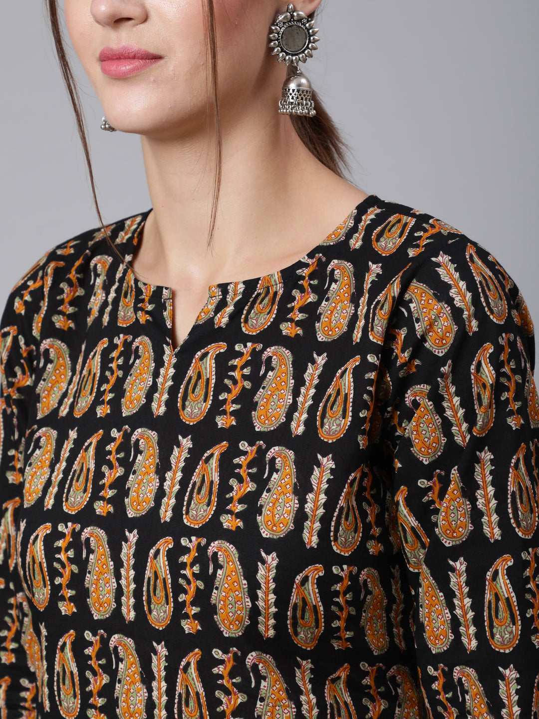 Black Printed straight kurta with three quarter sleeves