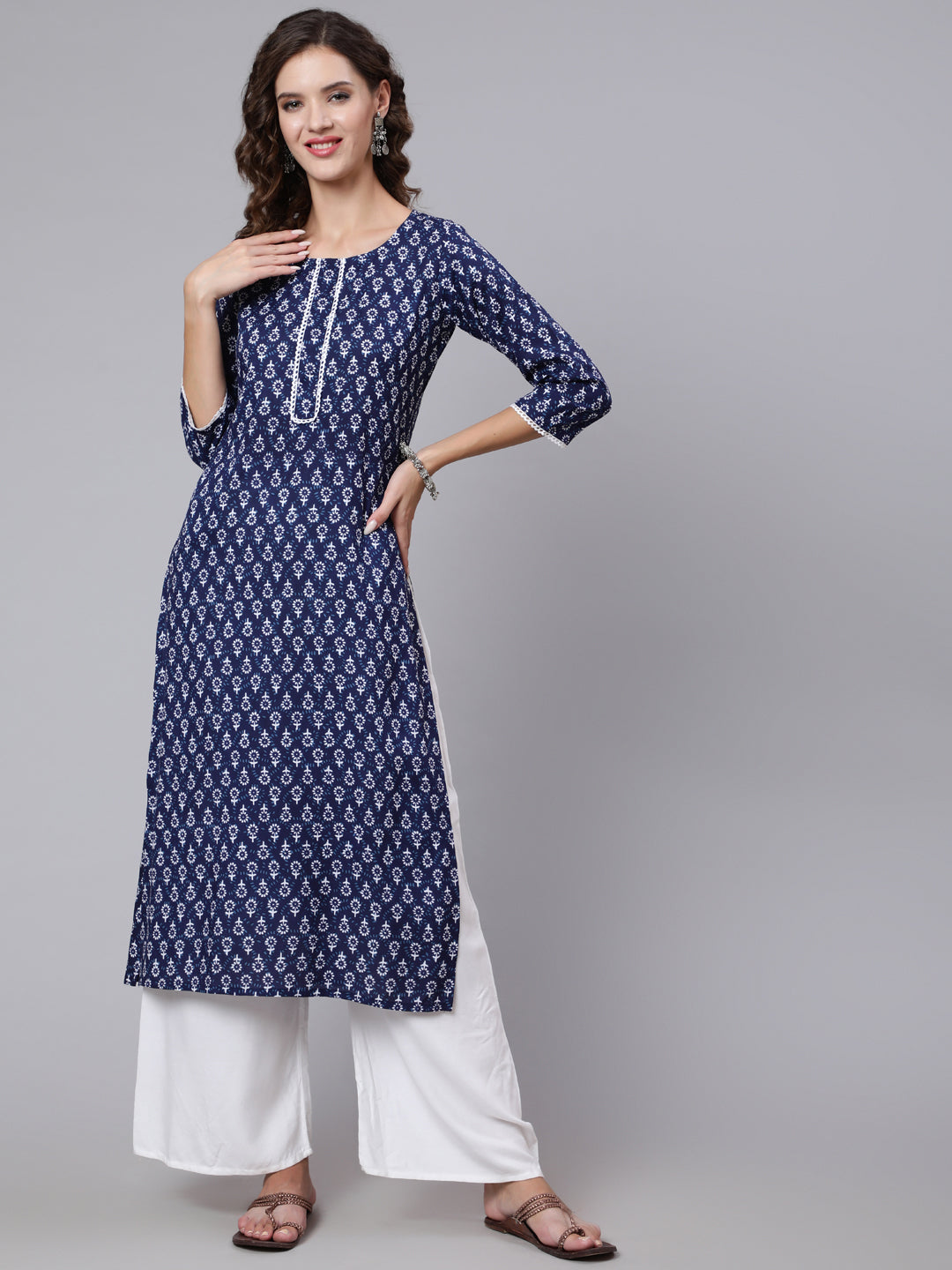 Blue Printed straight kurta with three quarter sleeves