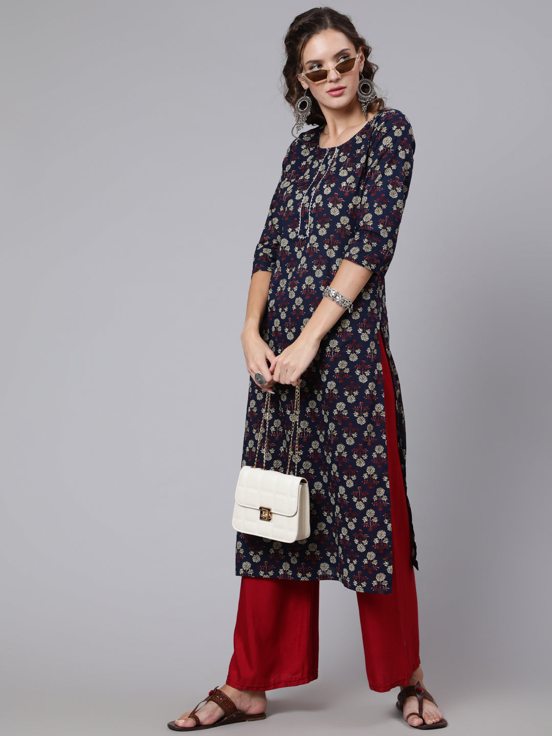 Navy Blue Printed straight kurta with three quarter sleeves