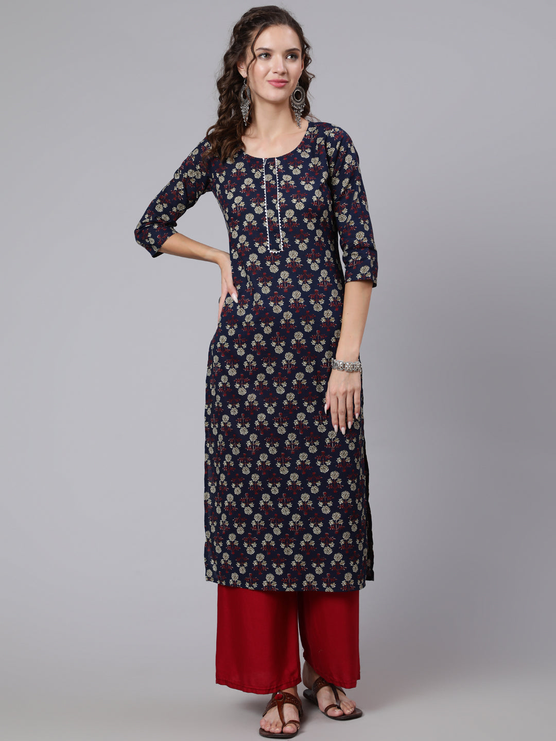 Navy Blue Printed straight kurta with three quarter sleeves