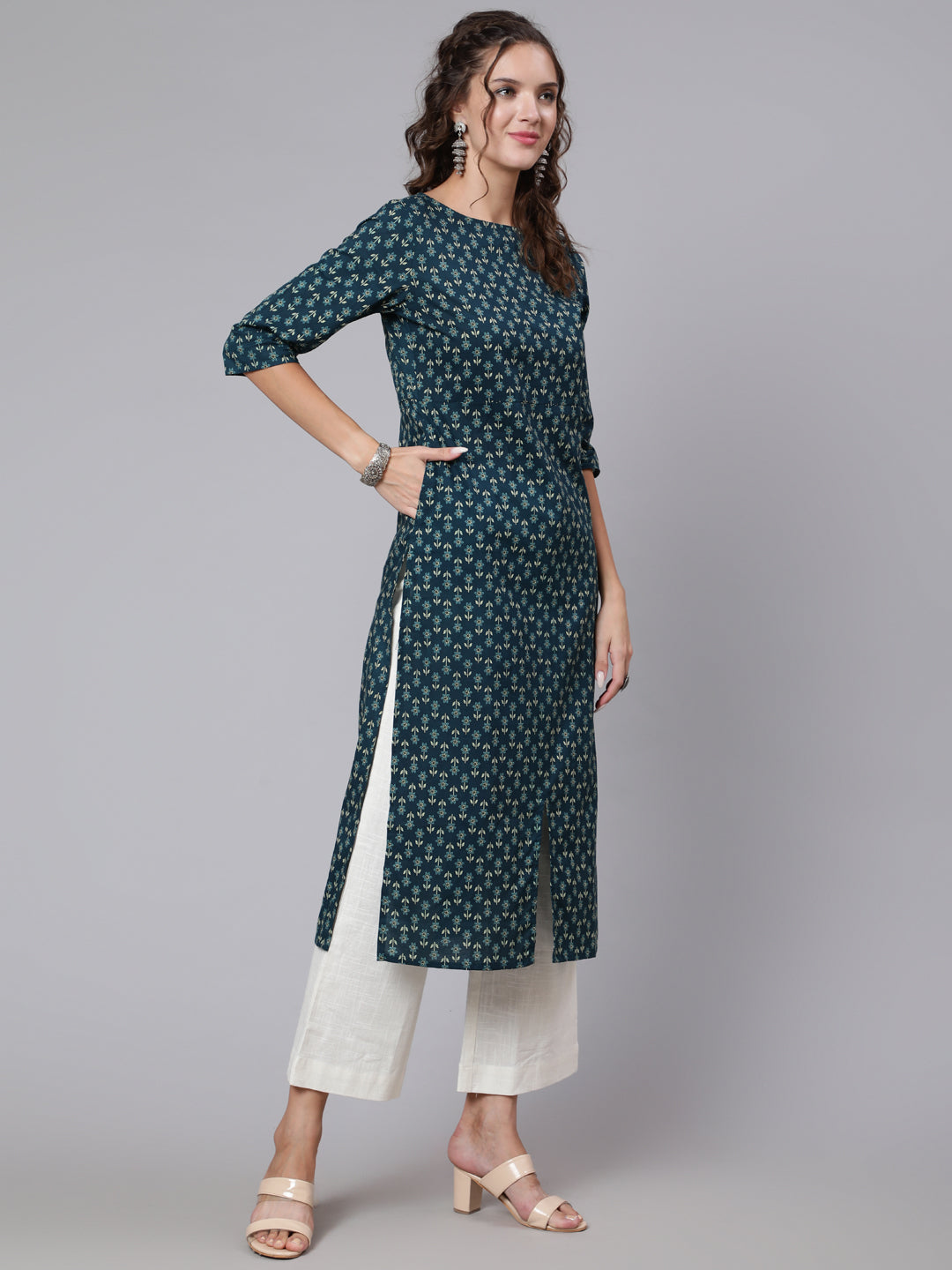 Teal Blue Printed straight kurta with three quarter sleeves