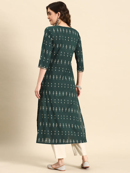 Women Green Embroidered Printed Straight Kurta With Three Quarter Sleeves