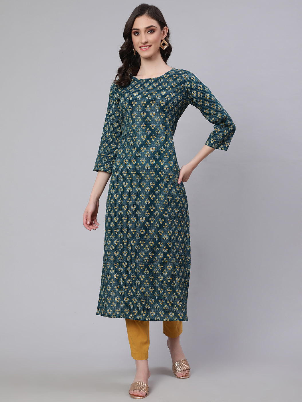 Women Teal Blue Printed straight Kurta With three quarter sleeves