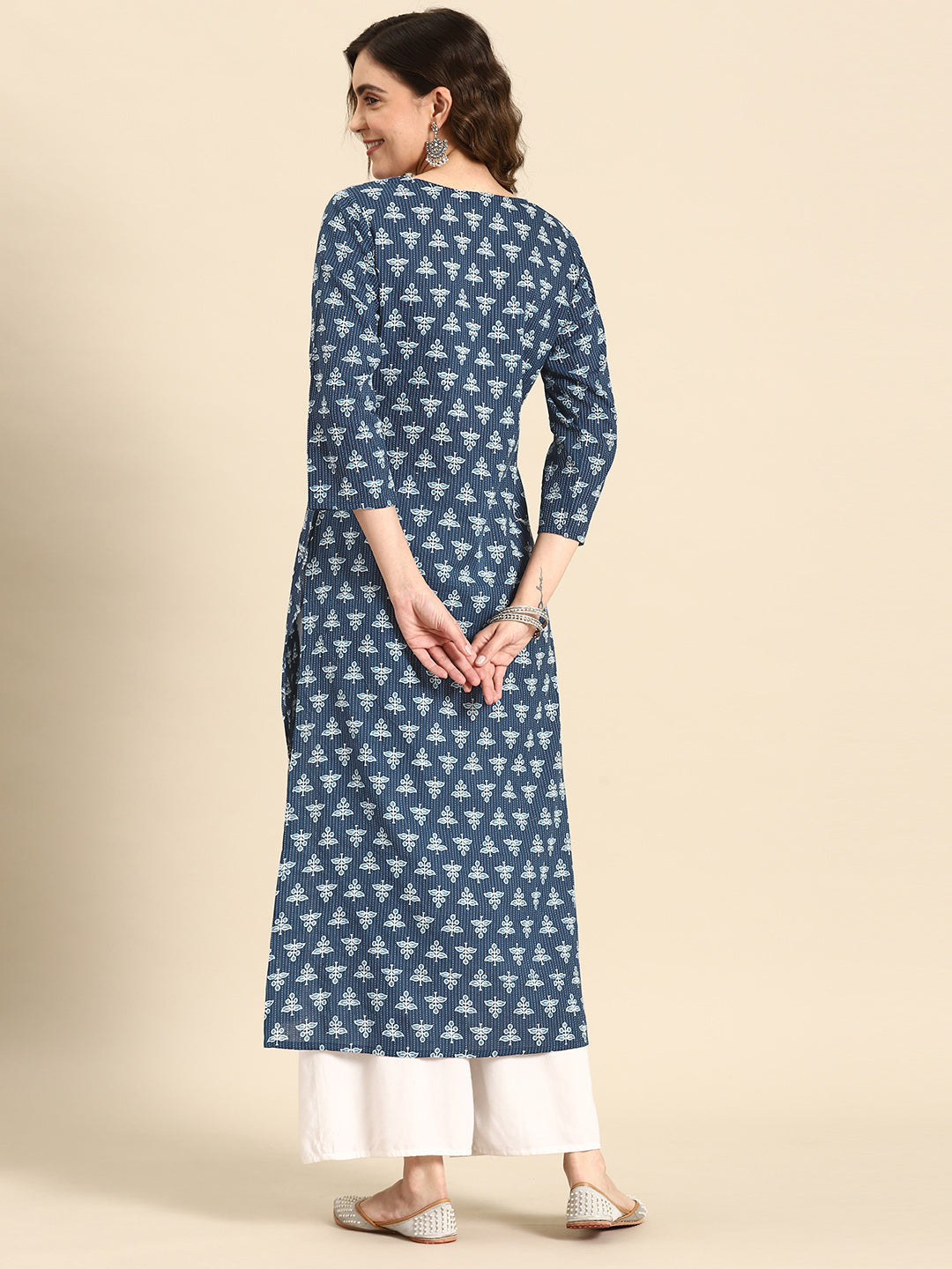 Women Blue Ethnic Printed Straight Kurta with Three Quarter Sleeves