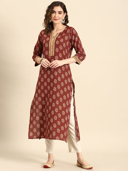 Women Maroon Printed Straight Kurta With Three Quarter Sleeves