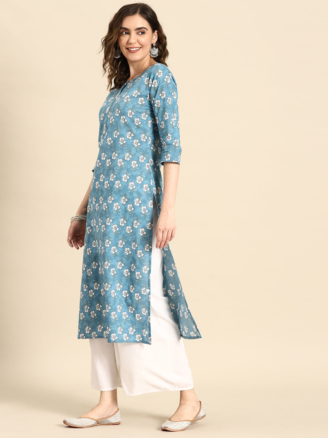 Women Blue Ethnic Printed Straight Kurta with Three Quarter Sleeves