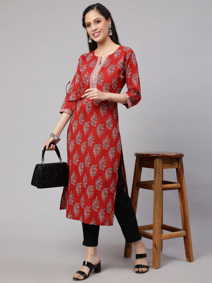 Women Maroon Printed Straight Kurta With Three Quarter Sleeves