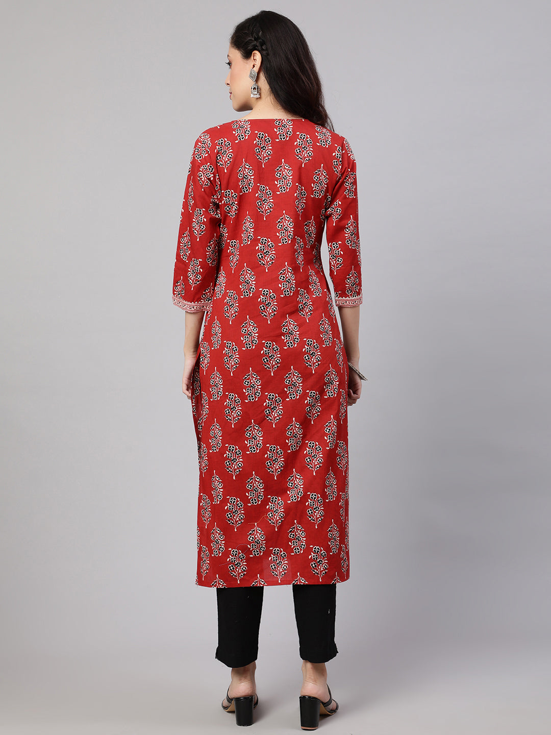 Women Maroon Printed Straight Kurta With Three Quarter Sleeves