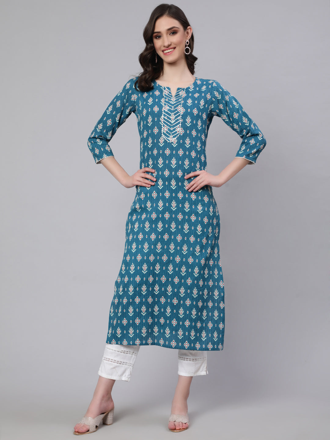 Women Blue Ethnic Printed Straight Kurta with Three Quarter Sleeves