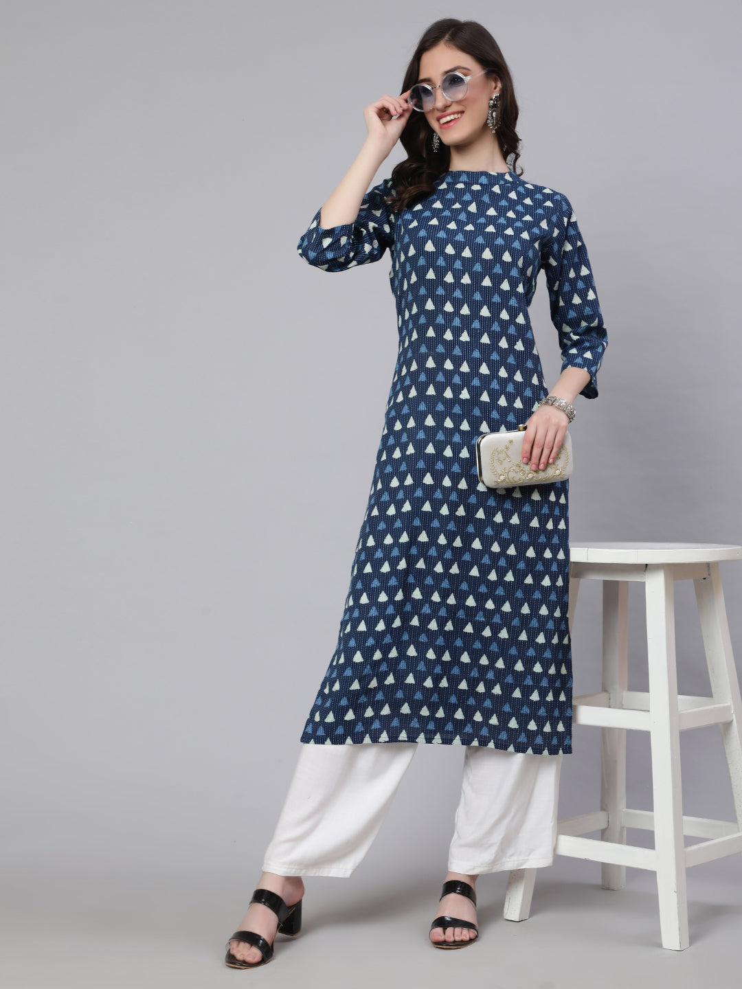 Women Blue Ethnic Printed Straight Kurta with Three Quarter Sleeves