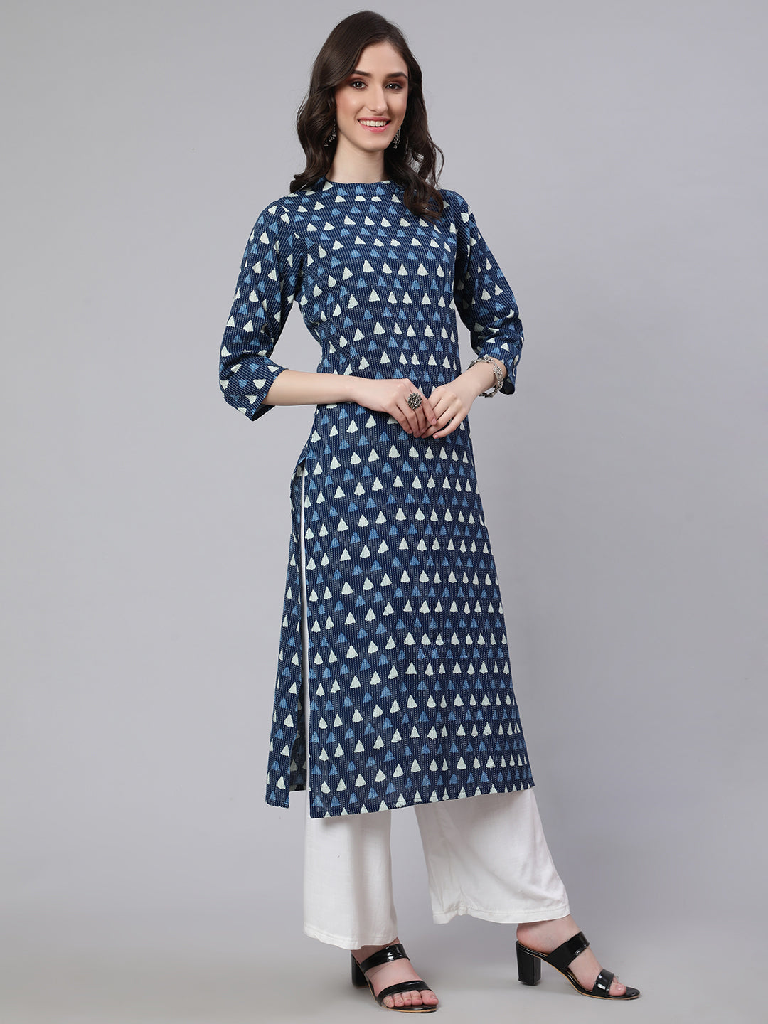 Women Blue Ethnic Printed Straight Kurta with Three Quarter Sleeves