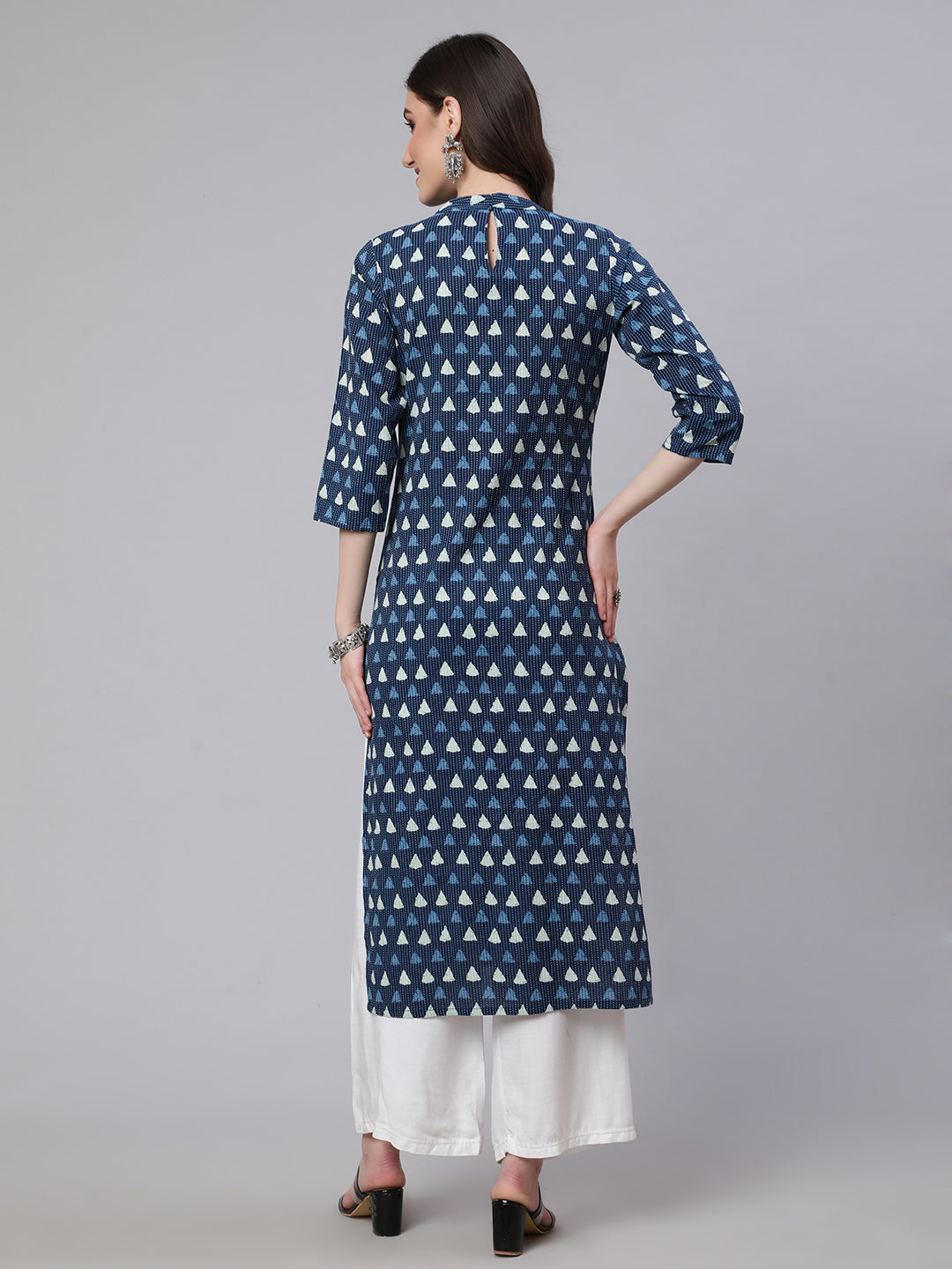 Women Blue Ethnic Printed Straight Kurta with Three Quarter Sleeves