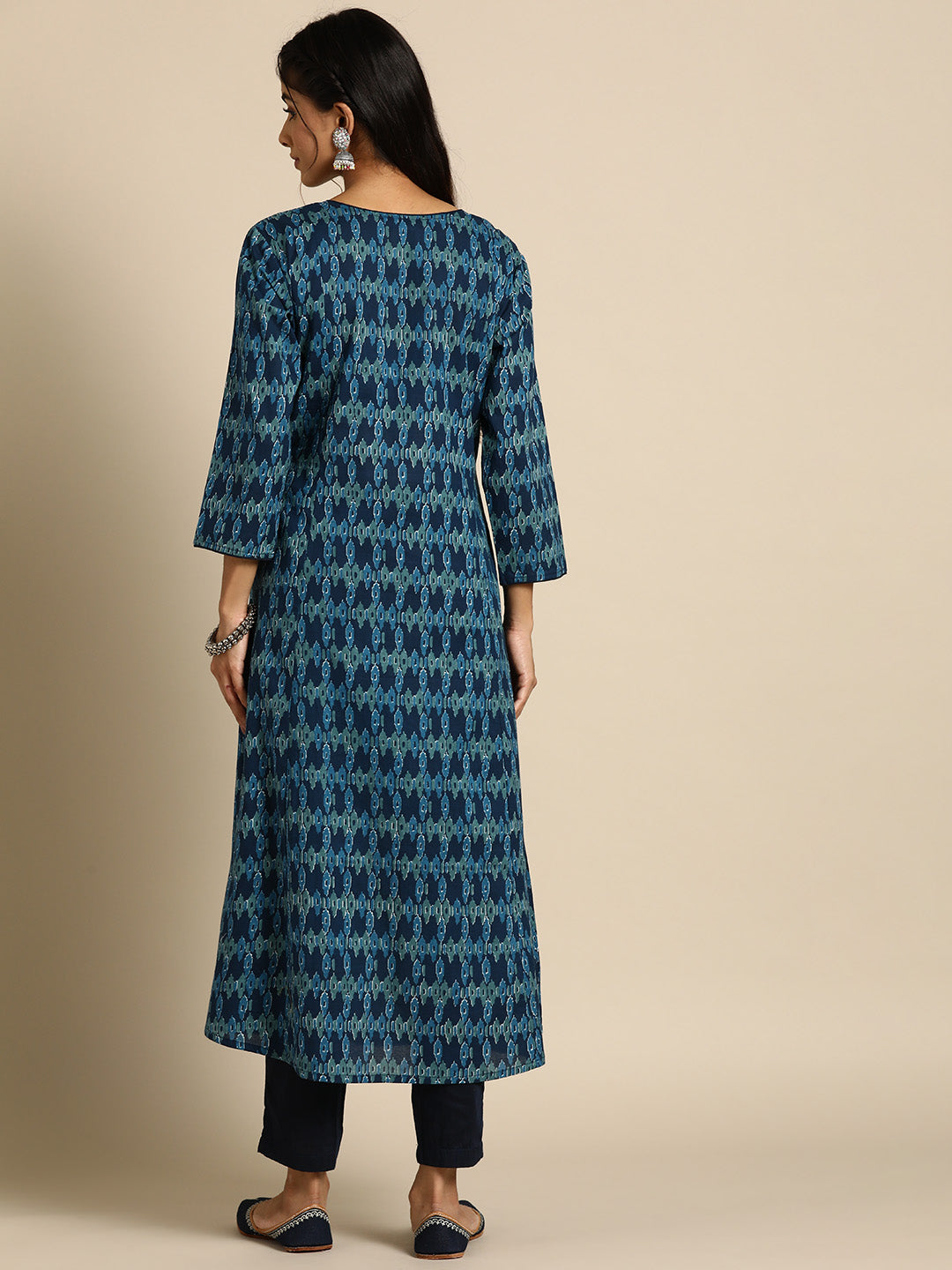 Women Blue Ethnic Printed Straight Kurta with Three Quarter Sleeves