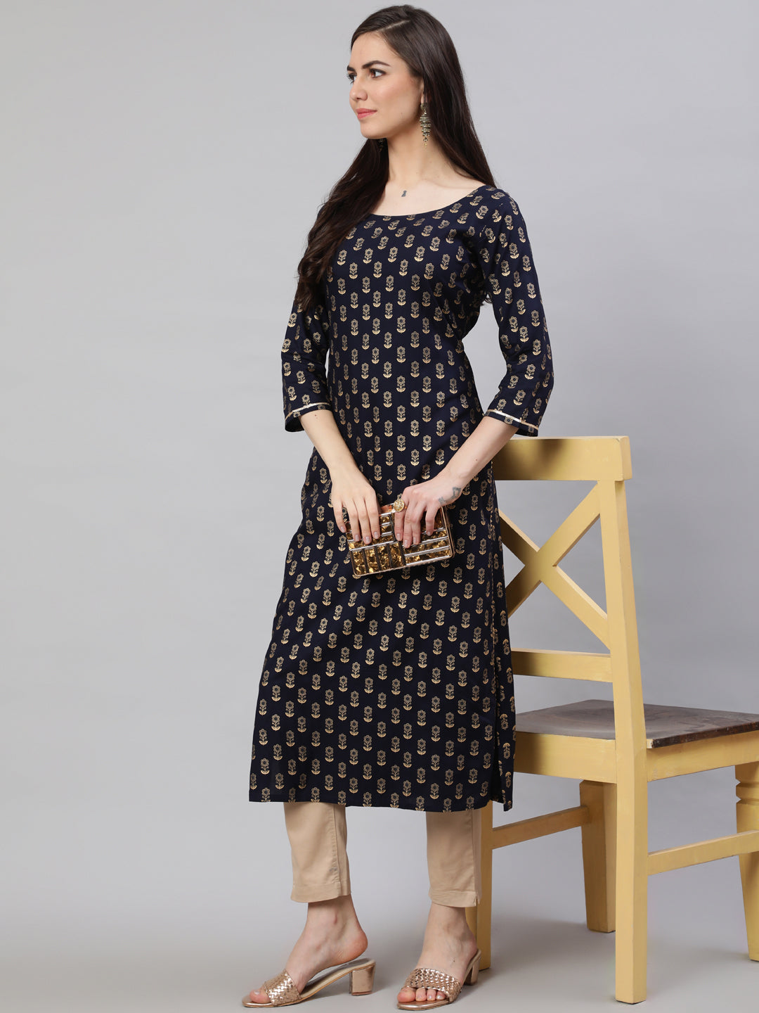 Women Navy Blue Ethnic Printed Straight Kurta with Three Quarter Sleeves