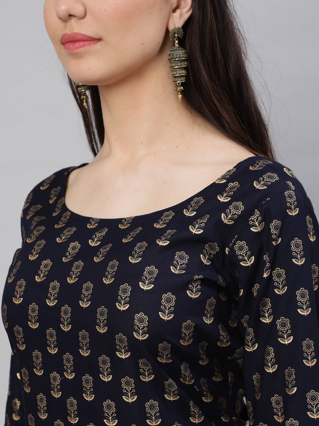 Women Navy Blue Ethnic Printed Straight Kurta with Three Quarter Sleeves