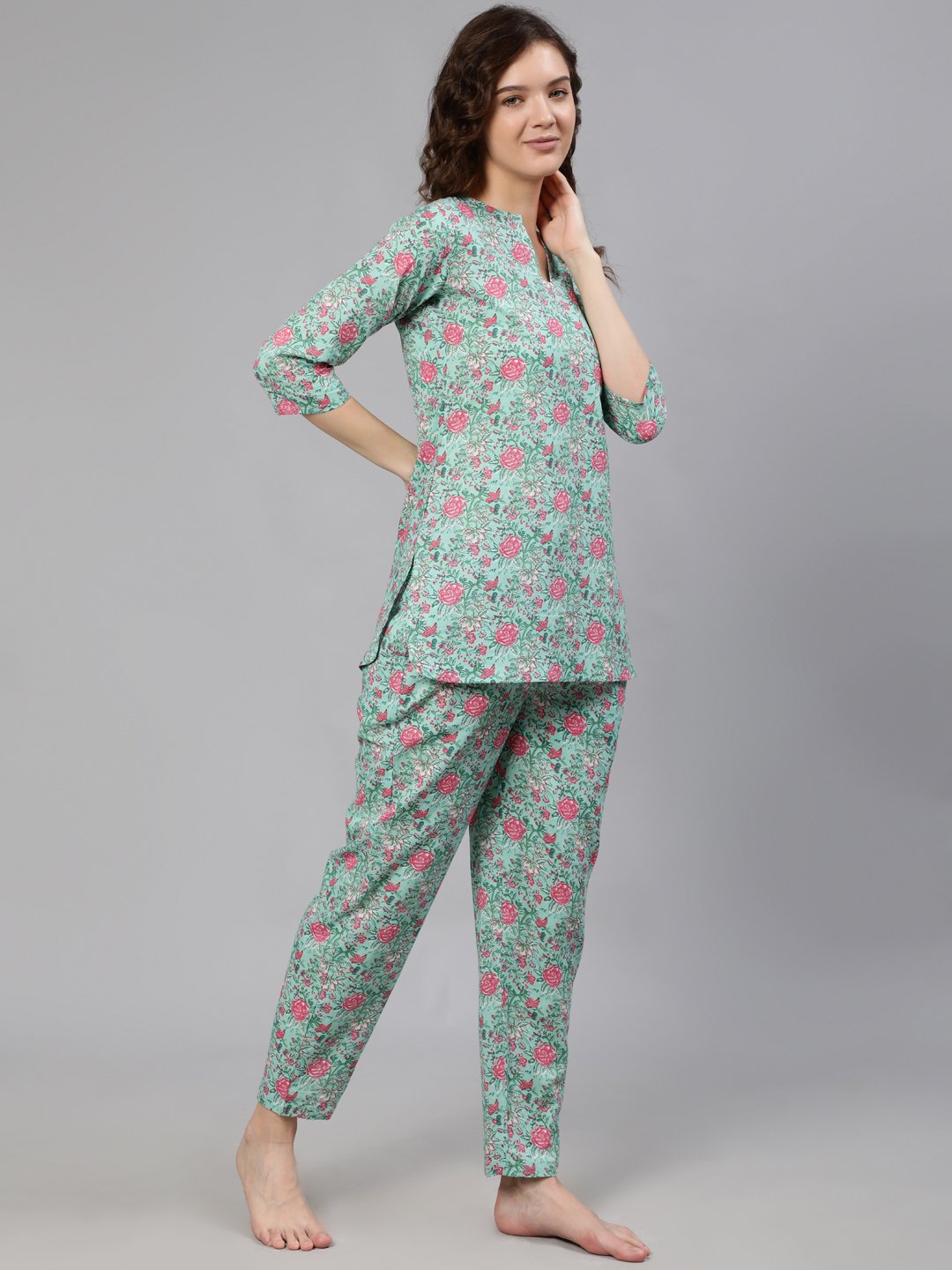 Women Green Floral Printed Night Suit