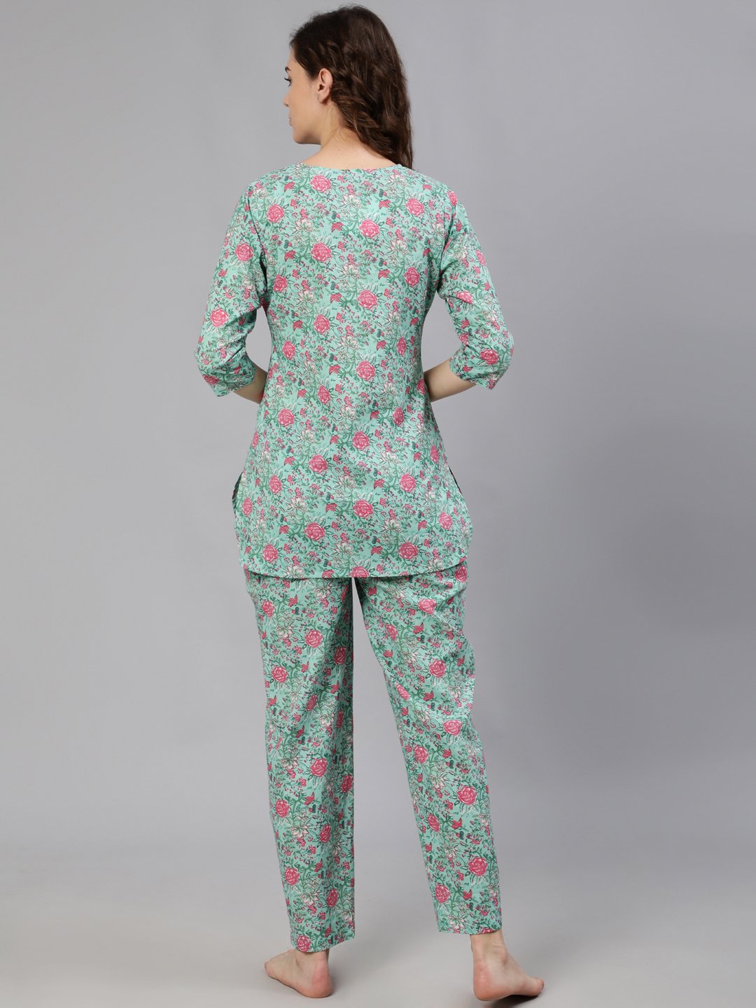 Women Green Floral Printed Night Suit